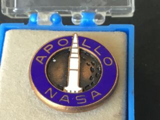Vintage Nasa Apollo 11 Rocket Moon Landing Employee Enamel Lapel Pin Tie Tack
