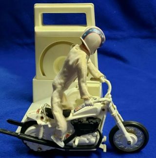 Vintage 1973 Evel Knievel Stunt Cycle Action Figure W/ White Energizer And Cane