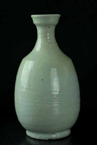 Nov023 Korean Joseon White Porcelain Sake Bottle Tokkuri