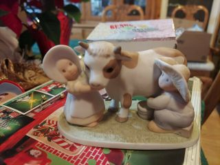 Circle Of Friends By Masterpiece Homco Figurine Milking Time 1995