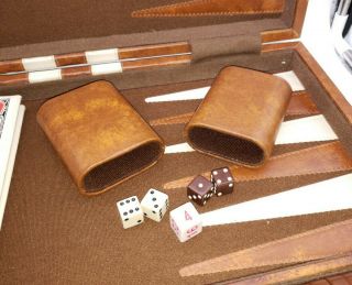 Vintage Late 1970’s Backgammon Set In Case 2