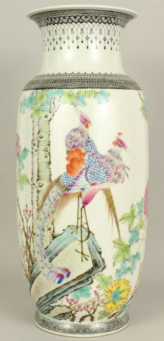 A large Chinese famille rose bird vase 20thc Republic 2