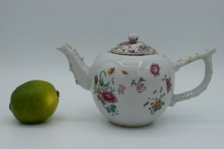 Antique Chinese Porcelain Teapot And Cover Famille Rose Qianlong (1736 - 1796)