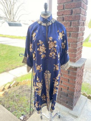 Vintage 1940s Embroidered Silk Chinese Robe Coat