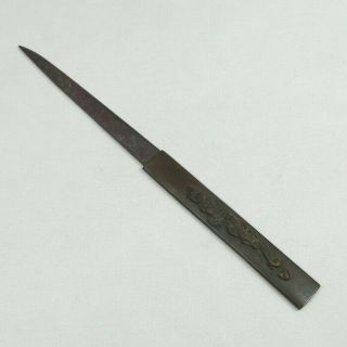 E788: Real Old Japanese Small Sword Kozuka With Dragon Relief And Iron Blade