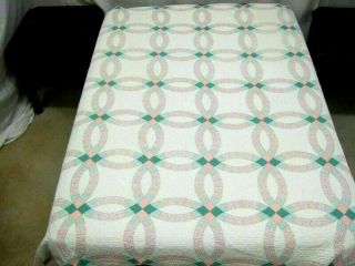 Vintage Handmade Double Wedding Ring Quilt In Pinks & Green
