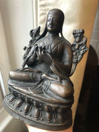 A stunning 19th.  C bronze figure of a Lama - Buddha,  Chinese,  Indian,  Tibetan 3