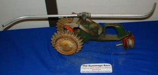 Vintage Walking Lawn Sprinkler Model Xa - L Cast Iron - - Traveling Type Tractor