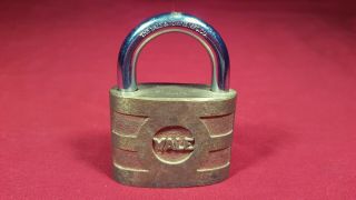Vintage/antique Yale Pin Tumbler Pad Lock With 3 Keys