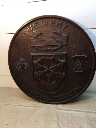 Vintage U.  S.  Army Special Forces Airborne Wood Hand Carved Plaque (rare)