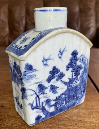 A Rare 18th Century Qianlong Period Chinese Blue And White Tea Caddy