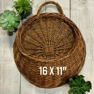 Vintage Brown Wicker Wall Pocket Basket W Handle To Hang Boho Chic Farmhouse