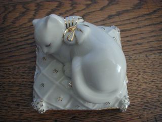 Lenox Cat With Bow Sleeping On Pillow Dreaming Away Porcelain Figurine 3 " X 2 "