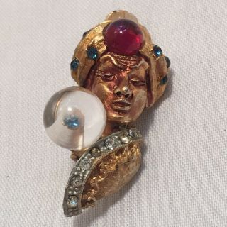 Rare Vintage Har Crystal Ball Turban Wearing Fortune Teller/genie Scatter Pin