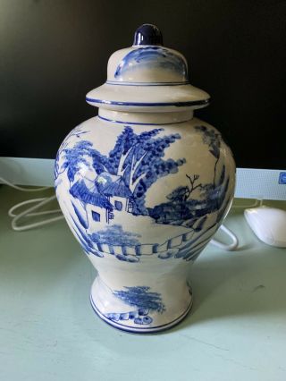 Vintage Chinese Asian Porcelain Blue And White 11”ginger Jar