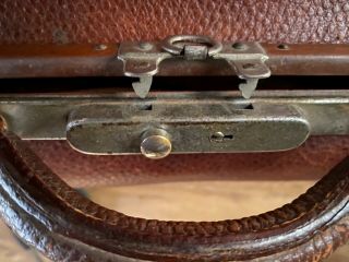 Vintage Brown Leather Doctors Medical Bag With Stethoscope with lock/key 3