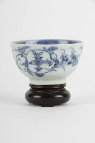18th Century Chinese Cup Kangxi Blue And White Porcelain Mushroom Butterfly