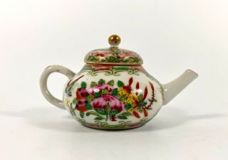 Chinese Cantonese porcelain miniature teapot,  c.  1880.  Qing Dynasty. 3