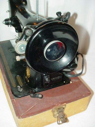 1955 Singer Sewing Machine Model 99 - 31 - Electric Singer w/ Carry Case - Vintage 3