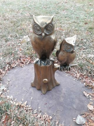 Vintage Mid Century Modern Brass Owls On A Stump Decorative Sculpture 17” Tall