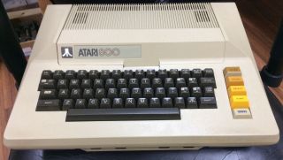 Vintage Atari 800 Computer Console,  Dust Cover & Power Supply.  (49501)
