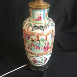 Fine Antique Chinese Export Porcelain Famille Rose Medallion Lamp Vase