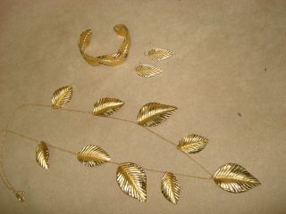 Rare Vintage Gold Tone Leaf Necklace,  Cuff Bracelet & Earrings Set Signed Napier