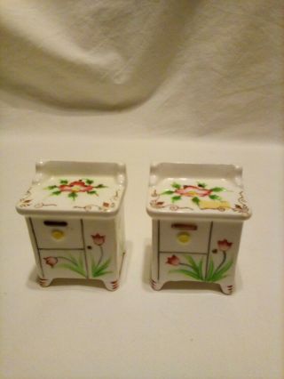 Vintage Dry Sink Salt And Pepper Shakers With Floral Print,  Made In Japan