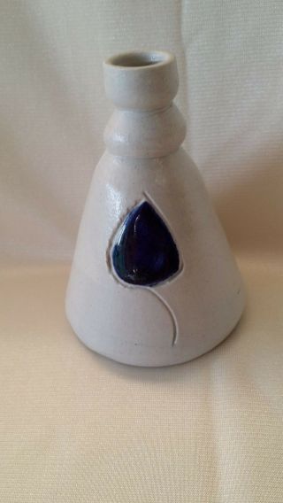 Williamsburg Va.  Stoneware Pottery Primitive Style Bud Vase 3 - 1/2 " High