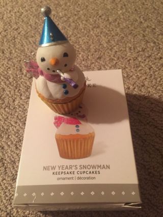 Hallmark Series Ornament 2015 Keepsake Cupcakes 6 - Year 