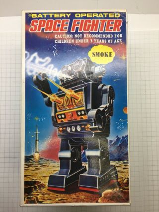 Vintage Space Fighter Robot - Battery Operated With Box 2