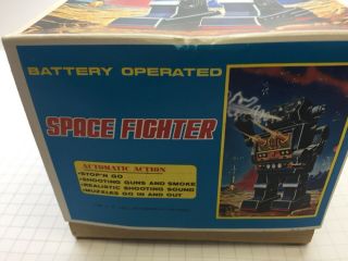Vintage Space Fighter Robot - Battery Operated With Box 3