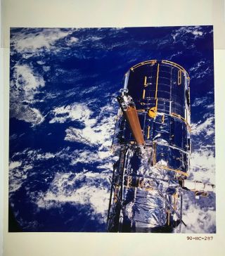 Hubble Space Telescope / Orig 4x5 Nasa Issued Transparency - Deployment