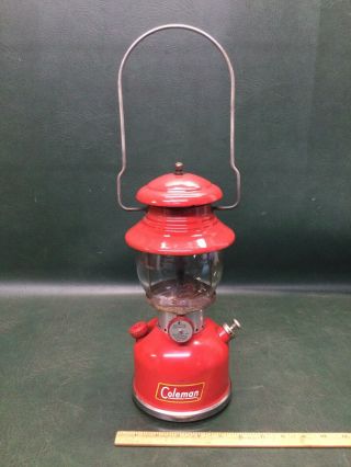 Vintage Coleman Lantern Single Mantle Model 200a Clear Glass Red 1960
