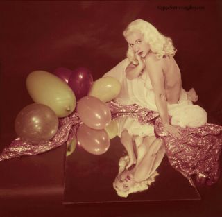 Bunny Yeager 1960 Color Transparency Pretty Model With Balloons In Red Surround