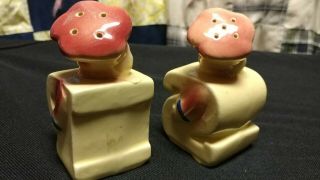 - Vintage - Salt and Pepper Shakers - S and P Shape Shakers - Chefs 3