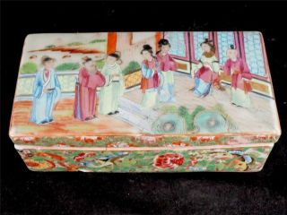 Antique 19th Century Chinese Qing Canton Famille Rose Porcelain Box