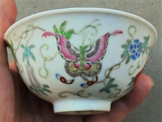 Cina (china) : Old Chinese Porcelain Bowl With Butterfly