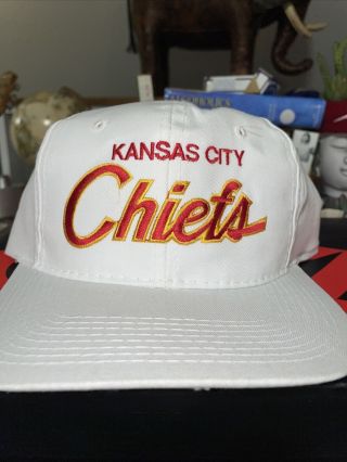 Vtg Kansas City Chiefs Sports Specialties Script Snapback Hat NFL 9/10 2