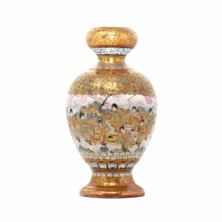 Fine Japanese Kutani Ceramic Porcelain Vase Meiji / 20th Century Post