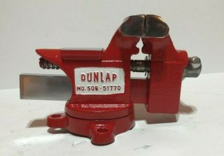 Fully Restored Vintage 3.  5 " Dunlap 506 - 51770 Bench Vise Made In Usa