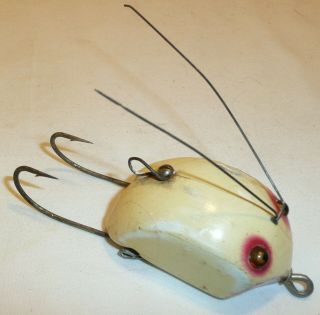 Wooden Creek Chub 2802 Weed Bug Ge White Body With Red Eyes Finish