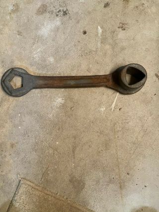 Vintage Philadelphia Fire Department Hydrant Wrench Moon He2