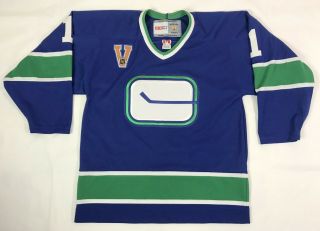 Luongo 1 Vancouver Canucks Ccm Vintage Series Road Hockey Nhl Jersey Men Size M