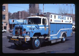 York City Police Ess4 1990 Mack Dm Saulsbury Apparatus Slide