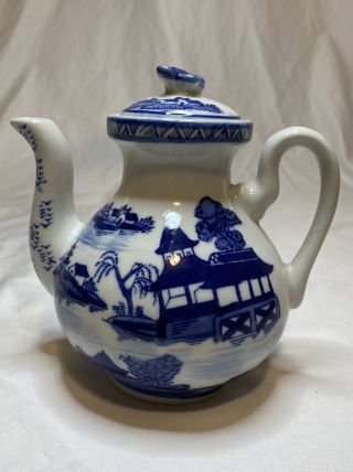 Vintage Style Art Ceramic Asian Scene Cobalt Blue & White Tea Pot Butterfly Lid