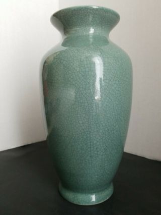 Vintage Chinese Green Celadon Porcelain Crackle Vase 10.  25 " Tall