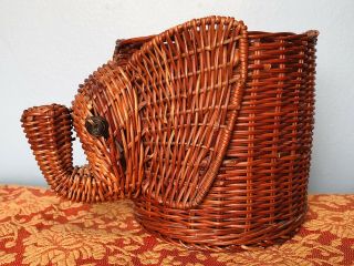 Vintage Wicker Elephant Basket Planter/cachepot