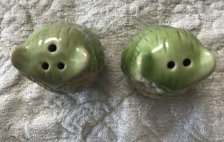 VINTAGE SALT/PEPPER SHAKERS SMALL GREEN OWL MATCHED PAIR WITH FLOWER MOTIF CUTE 3
