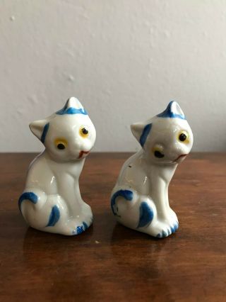 Vintage Cat Salt And Pepper Shakers Japan Blue And White 2 1/2 Inches